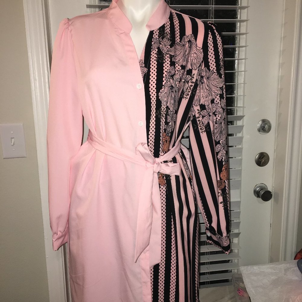 Pink & Black Floral Dress Shirt - Gorgeous, Belted, Medium  Box Car1 - Picture 2 of 7